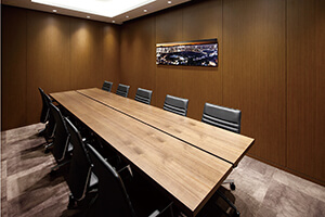 Shared meeting rooms (10 total) available only to Premier Floor tenants