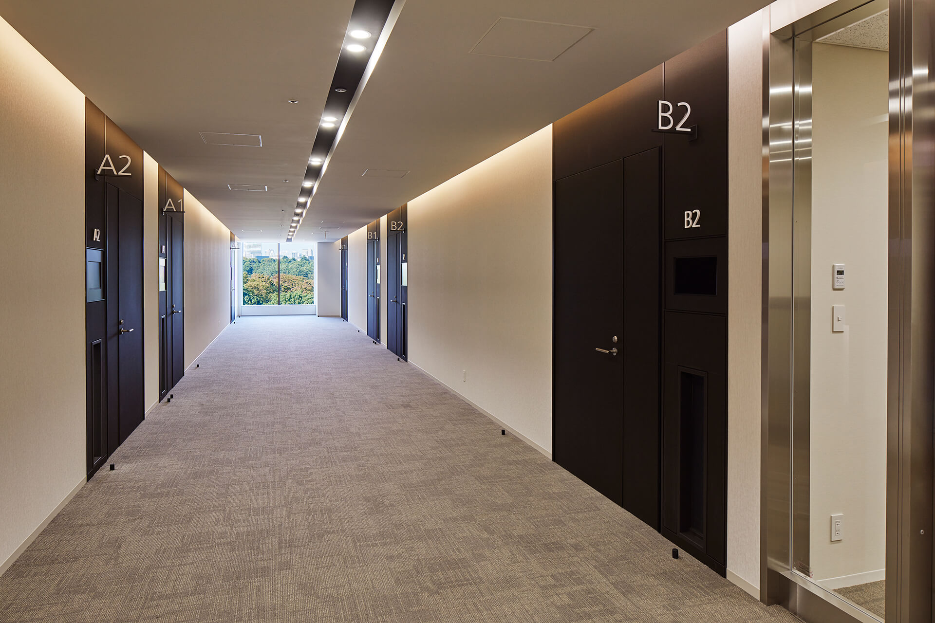 5th floor: Rentable meeting room corridor